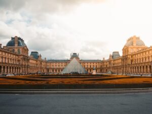 Guided Tour of the Louvre’s Masterpeaces